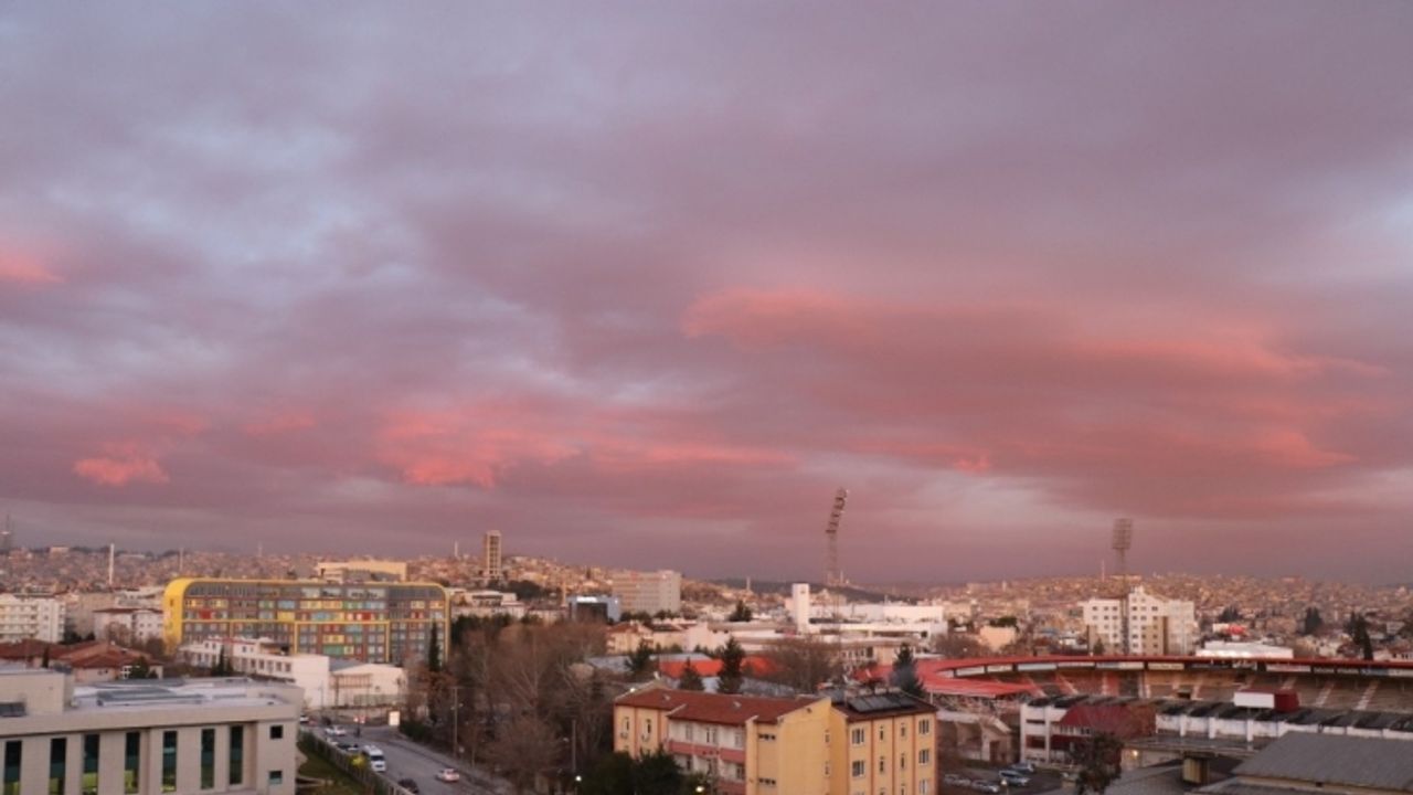 Gaziantep’te rengarenk gün batımı