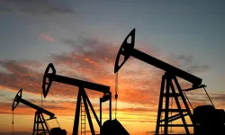 Petrol, Orta Doğu'daki arz endişeleriyle yükseldi