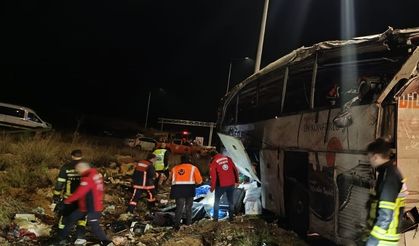 Mersin’de yolcu otobüsü devrildi: 9 ölü, 28 yaralı