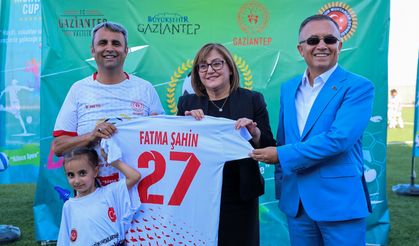 TÜRKİYE’DE BİR İLK OLAN MUHTAR CUP FUTBOL TURNUVASI BAŞLADI
