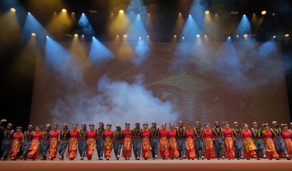 ANADOLU MOTİFLERİ DANSA YANSIDI