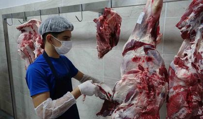 Gaziantep'te öğrenciler günde 12 bin kişiye yemek hazırlıyor