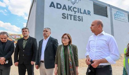 Başkan Şahin, Gazi Konut tarafından yapılan yeni Adakçılar Sitesi'ni inceledi