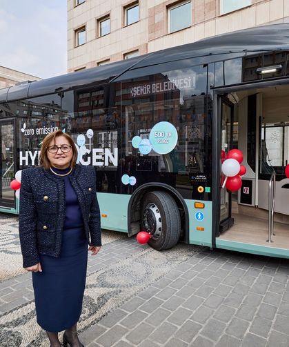 GAZİANTEP’TE ÇEVRECİ VE SÜRDÜRÜLEBİLİR ULAŞIM İÇİN TOPLU TAŞIMA FİLOSU YENİLENİYOR