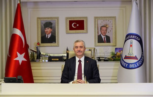 BAŞKAN TAHMAZOĞLU’NDAN EMEKLİLERE 400 MİLYONLUK NAKDİ DESTEK