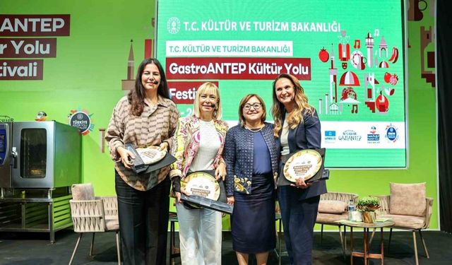 Başkan Şahin moderatörlüğünde kadının gücü konuşuldu