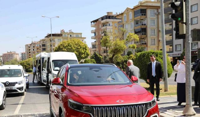 Kardeş şehir Duisburg Belediye Başkanı Togg ile Gaziantep’i turladı