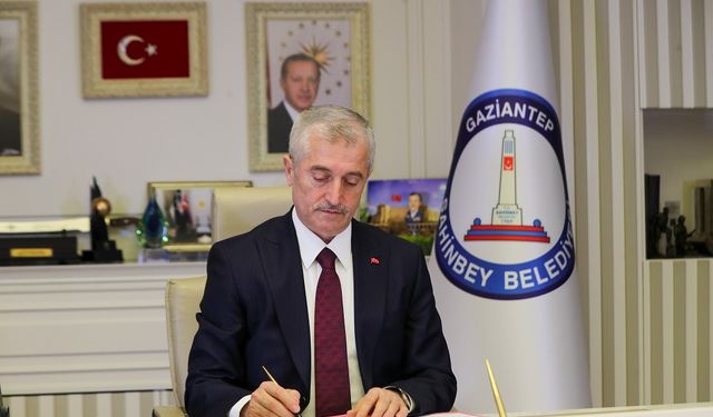 BAŞKAN TAHMAZOĞLU 1 MAYIS EMEK VE DAYANIŞMA GÜNÜNÜ KUTLADI