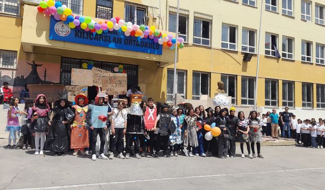 GERİ DÖNÜŞÜMÜN ÖNEMİNE DİKKAT ÇEKTİLER