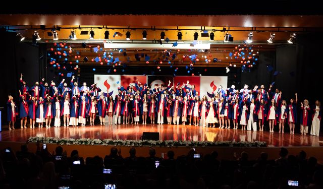 SANKO ÜNİVERSİTESİNDE MEZUNİYET COŞKUSU