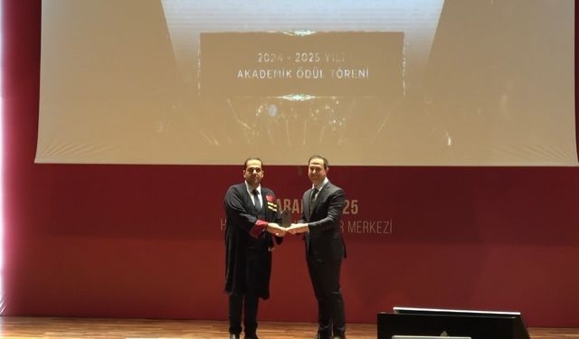 Hasan Kalyoncu Üniversitesi'nde 'Akademik Ödül Töreni'