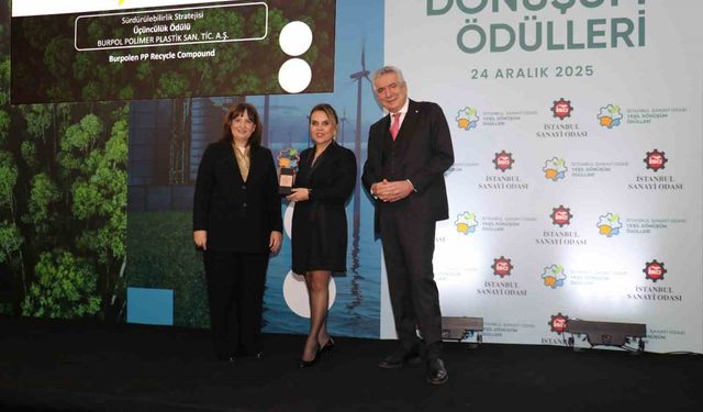 Plastik atıkları doğaya zarar vermeden dönüştürdüler, ödülü kazandılar