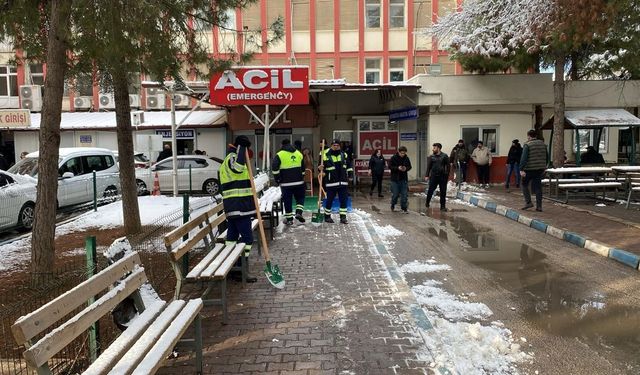 Şehitkamil'de kar ve buzlanmaya karşı kesintisiz mücadele