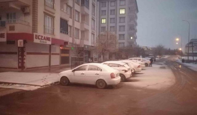 Yavuzeli'nde kar yağışı etkili oldu