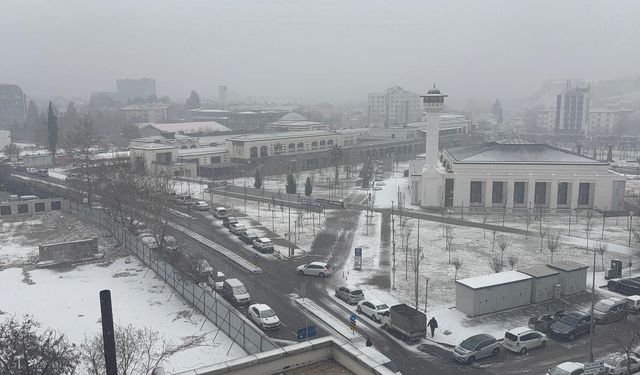 Gaziantep'te beklenen kar yağışı etkisini göstermeye başladı