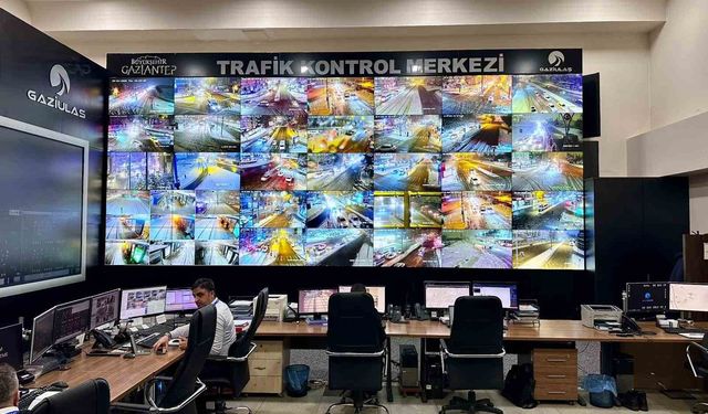 Gaziantep'te karla mücadele çalışmaları Trafik Koordinasyon Merkezi'nden yönetiliyor