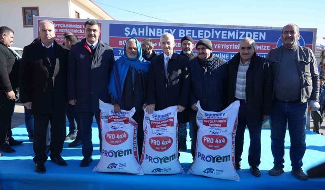 Şahinbey Belediyesinden hayvan yetiştiricilerine 7 bin ton yem desteği