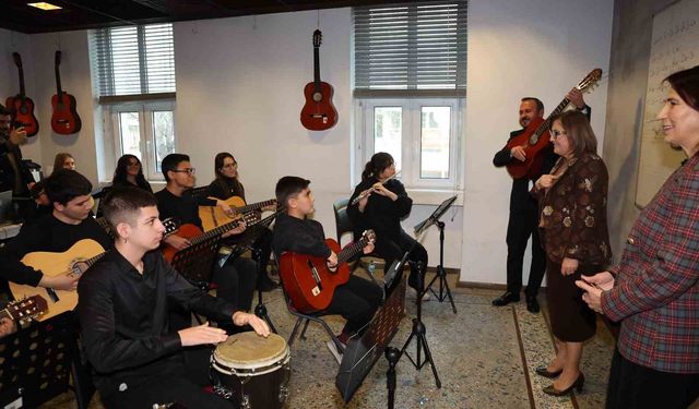 Şahin'den yarıyıl tatili atölyelerine ziyaret