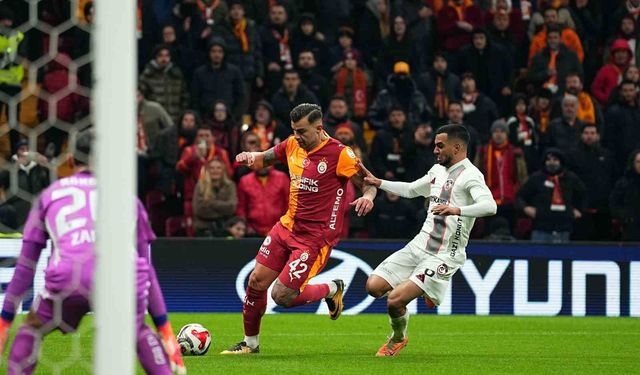 Trendyol Süper Lig: Galatasaray: 0 - Gaziantep FK: 0 (İlk yarı)