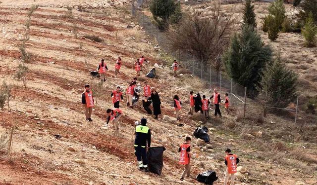 Şehitkamil'de minik ellerden doğaya büyük katkı