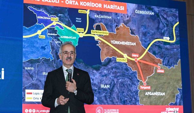 Bakan Uraloğlu: 'Gerek otoyollarda gerekse de bir kısım yollarda artık ağır bakımlar da yapmaya başladık'