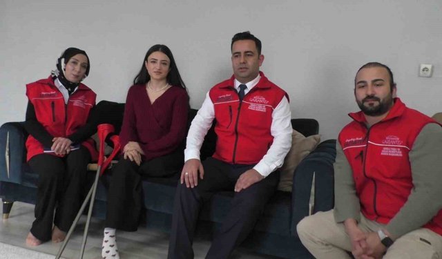 Protez bekleyen Tatvanlı Şevin'e Fatma Şahin'den destek