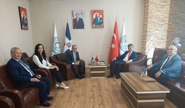 Dominik Cumhuriyeti Büyükelçisi'nden SANKON'a ziyaret