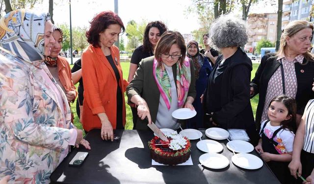 Şahin, Anne Bebek Festivali'nde ailelerle buluştu