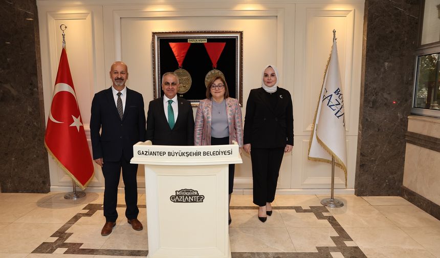 GAZİANTEP BÜYÜKŞEHİR ÖNCÜLÜĞÜNDE HAYDİ KIZLAR SPORA PROJESİ İÇİN İMZALAR ATILDI