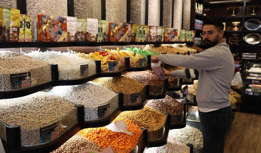 Kırşehir'de kuruyemişçiler, yılbaşında zam yapmayacak