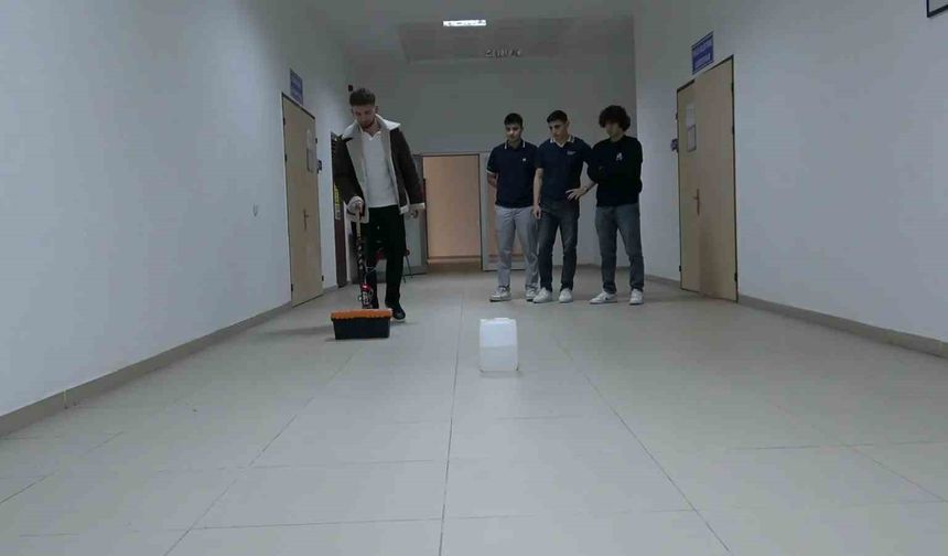 Üniversite öğrencilerinden görme engellilere teknolojik destek