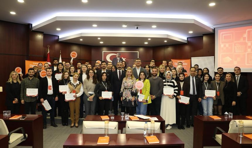 DİJİTAL USTA’LAR SAHAYA İNİYOR