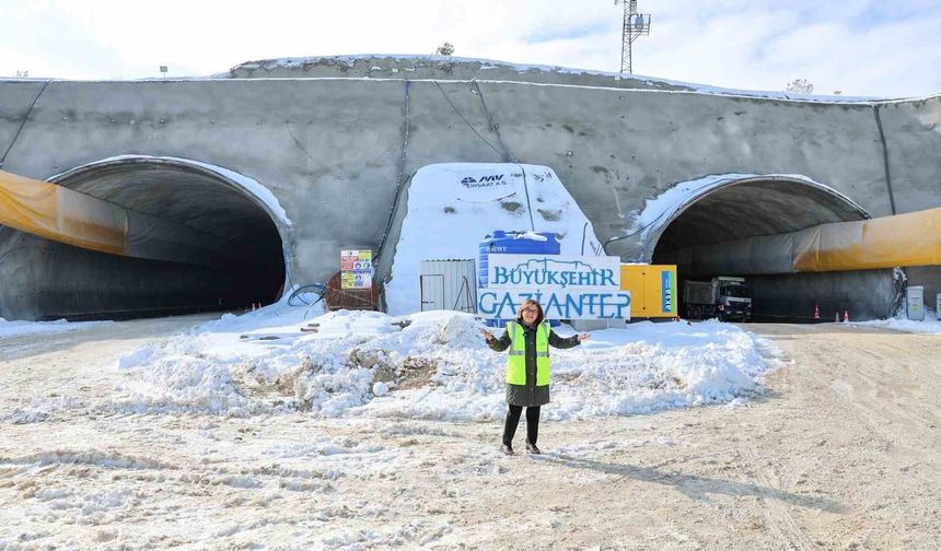 Dülük-OSB Tüneli'nin dörtte biri tamamlandı