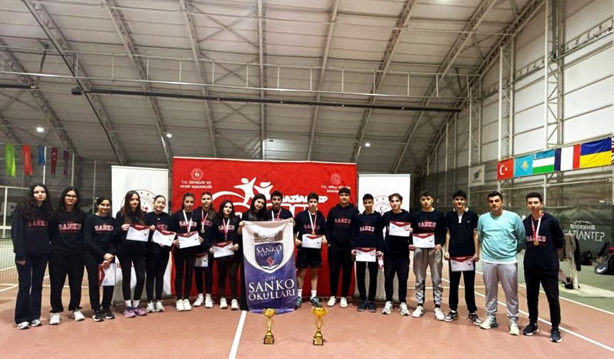 SANKO Okulları'nın tenis başarısı