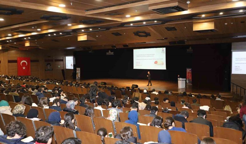 'Üniversite Yolunda Sınav Stratejileri' etkinliği yapıldı