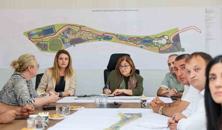 Şahin, Türkiye'de ilk olacak Gastrobotanik Parkı'nda incelemelerde bulundu