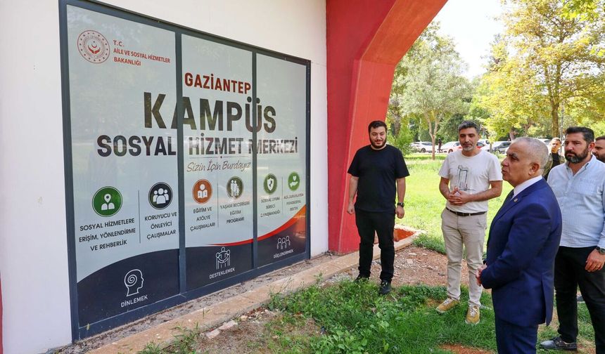 REKTÖR DOĞAN KAMPÜSTEKİ HİZMET MERKEZLERİNİ İNCELEDİ