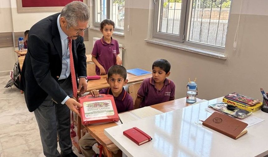Depremde yıkılan Küçüklü İlkokulu yeni binasında eğitim-öğretime başladı