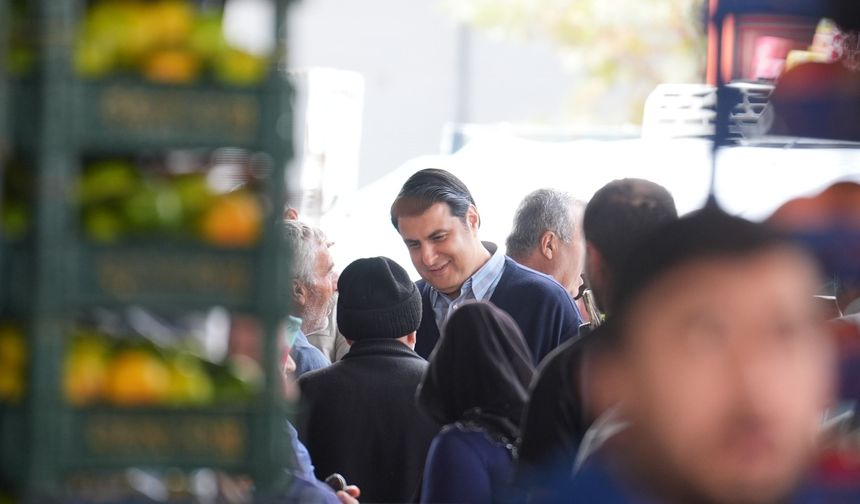 BAŞKAN YILMAZ’DAN PİRSULTAN VE ÖZGÜRLÜK MAHALLELERİNE ZİYARET  HEMŞEHRİLERİ DİNLEDİ, PAZARDA FİYATLARI DÜŞÜRDÜ