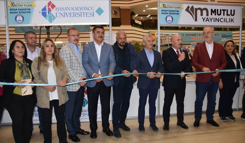 ŞAHİNBEY BELEDİYESİ 10. KİTAP FUARI KAPILARINI AÇTI