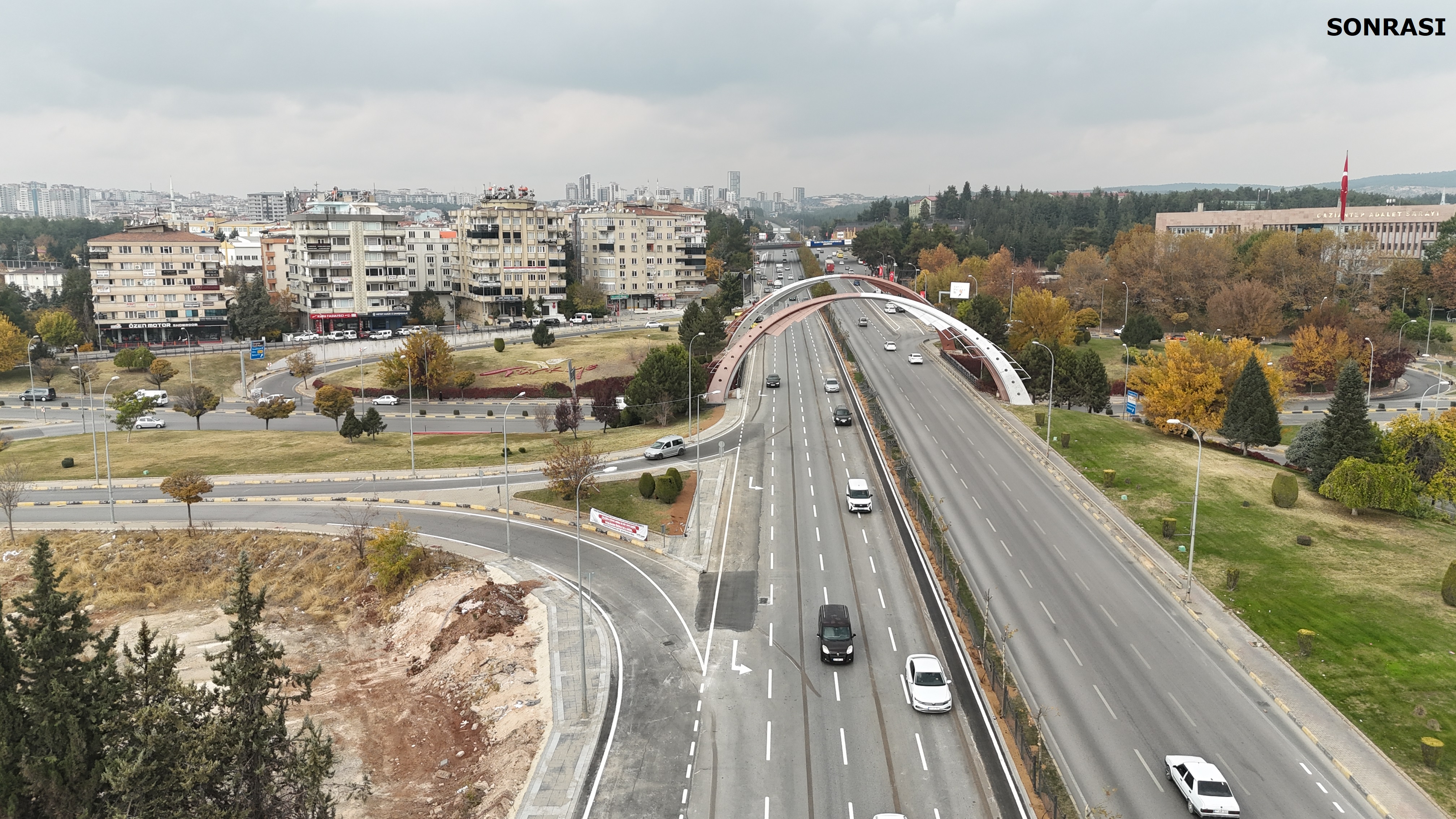 Gazi̇antep Büyükşehi̇r Tugay Köprülü Kavşaği'nda Çalişmalarini Tamamladi (2)