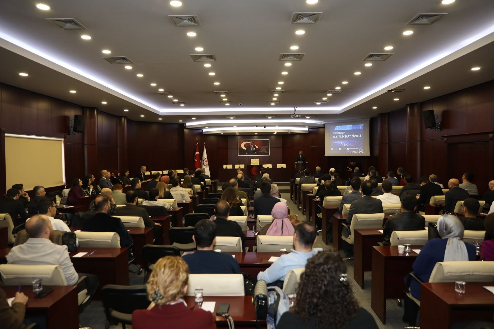 Gaziantep'te Dijital İnşaat Zirvesi Gerçekleşti