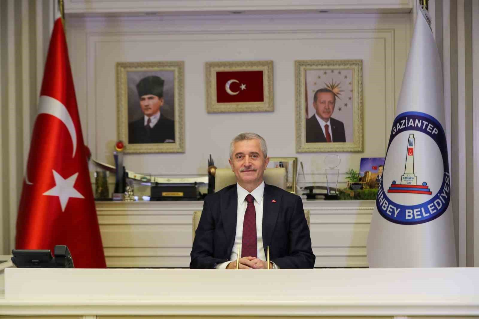 Tahmazoğlu, Anneler Günü'nü kutladı