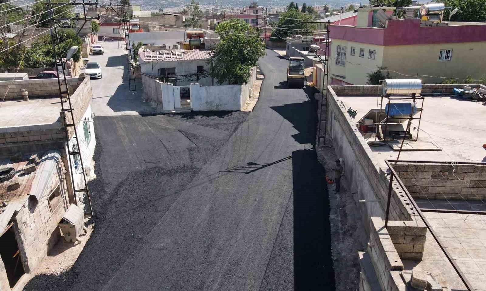 Gaziantep Büyükşehir Belediyesi'nden Araban'a ilk sıcak asfalt