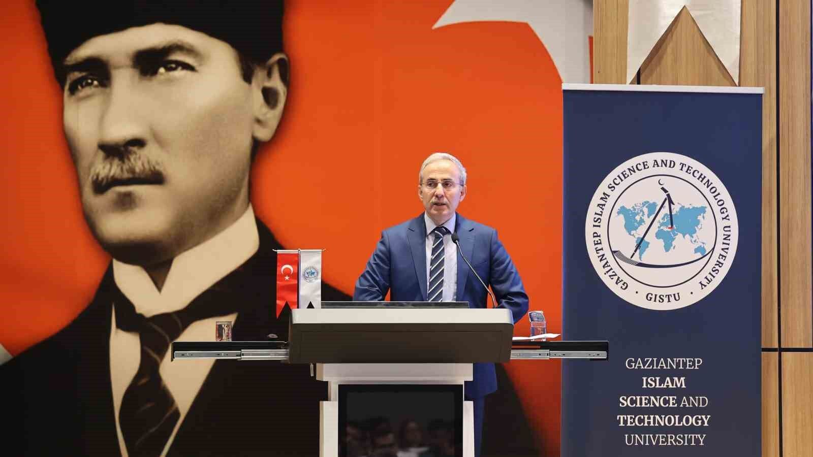 Rektör Demir: 'Geleceğin hekimlerini güçlü bir akademik ve klinik altyapıyla yetiştiriyoruz'