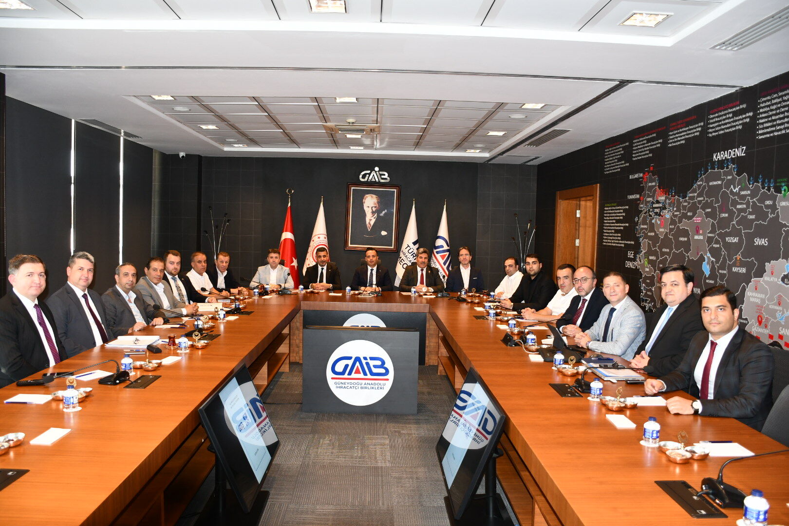 Türk Halısı Dünyanın Zirvesinde; Türkiye’den 8 Ayda 1,7 Milyar Doları Aşan İhracat