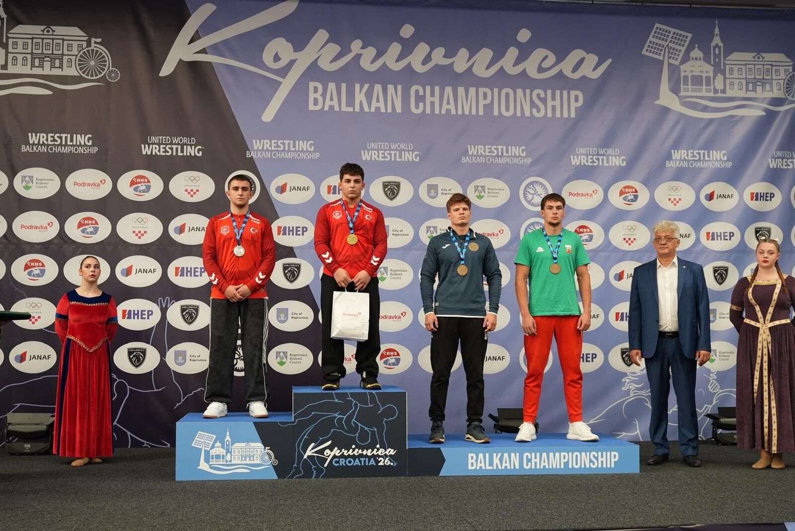BALKANLAR'DA ŞAHİNBEY BELEDİYE SPOR FIRTINASI